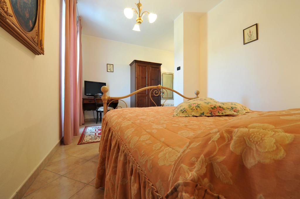 Agriturismo Cascina Varie 카르타니토 외부 사진