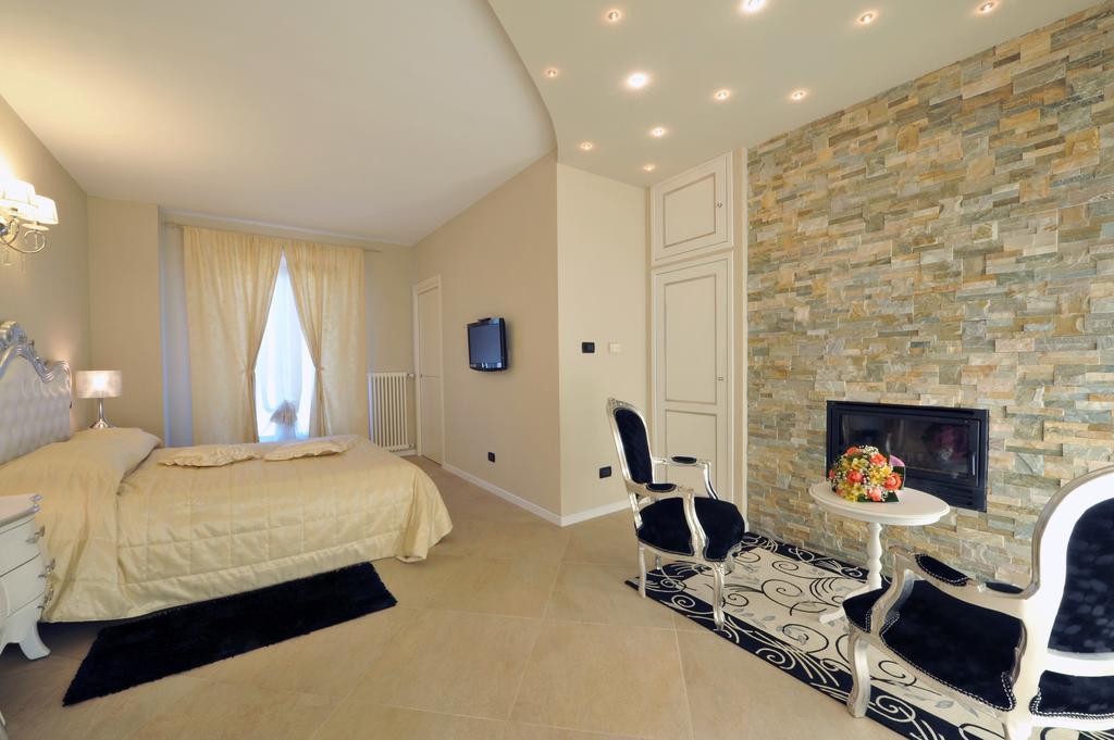 Agriturismo Cascina Varie 카르타니토 외부 사진