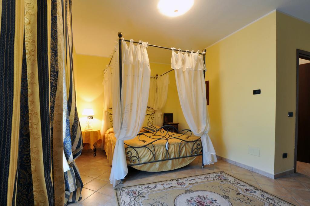 Agriturismo Cascina Varie 카르타니토 외부 사진