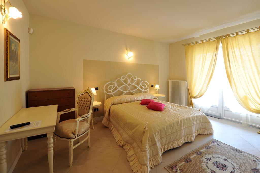 Agriturismo Cascina Varie 카르타니토 외부 사진