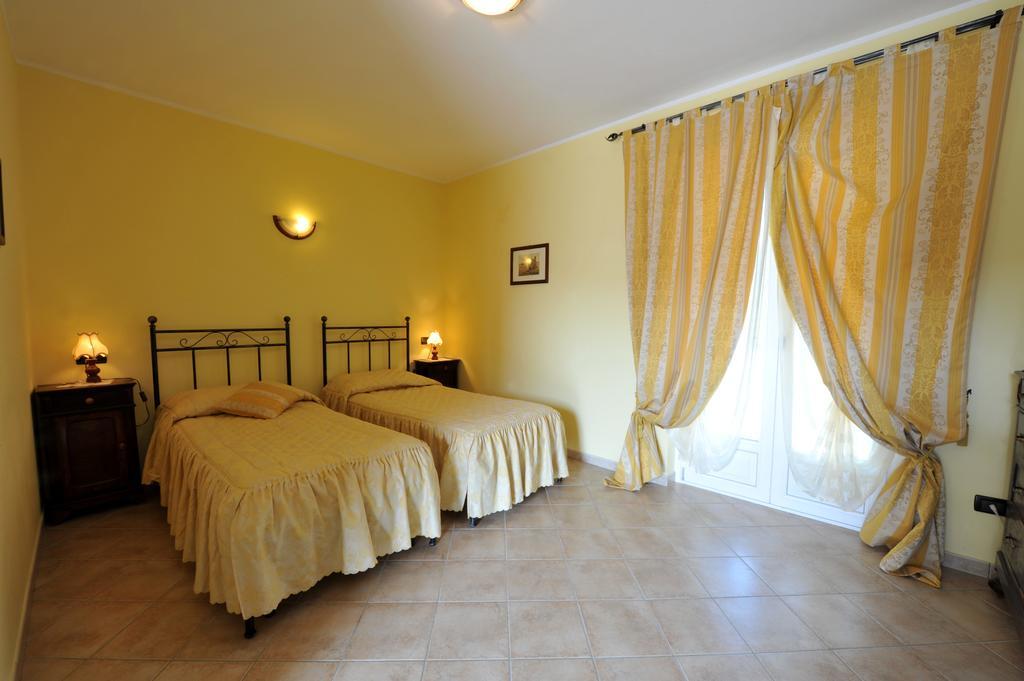 Agriturismo Cascina Varie 카르타니토 외부 사진