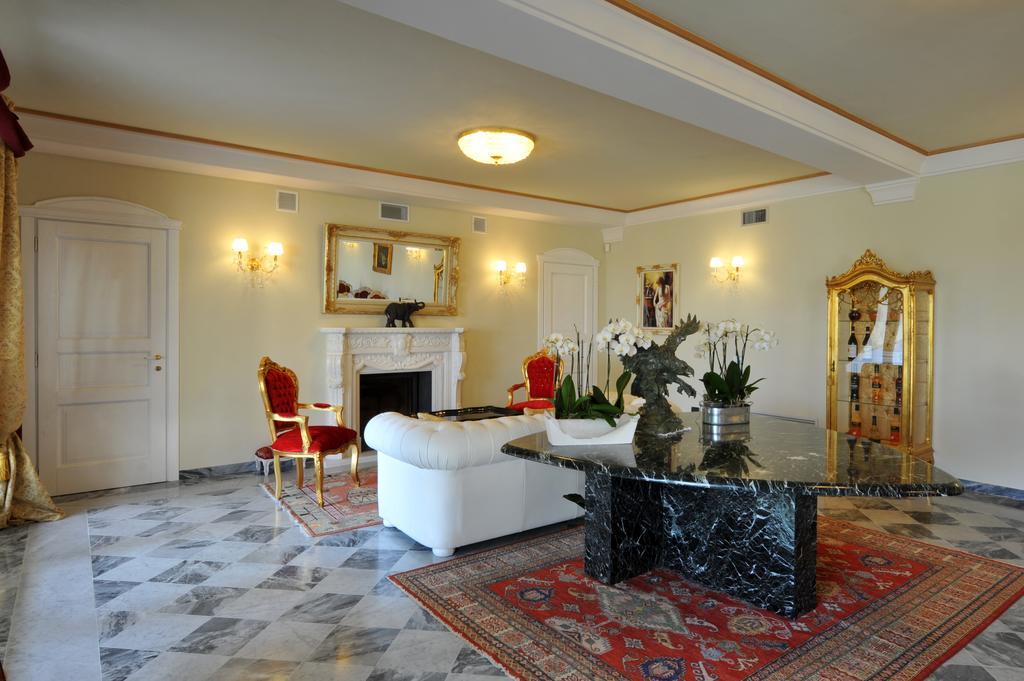 Agriturismo Cascina Varie 카르타니토 외부 사진
