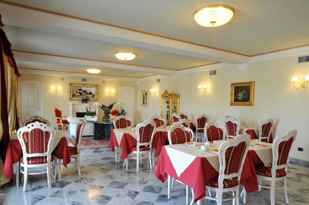 Agriturismo Cascina Varie 카르타니토 외부 사진